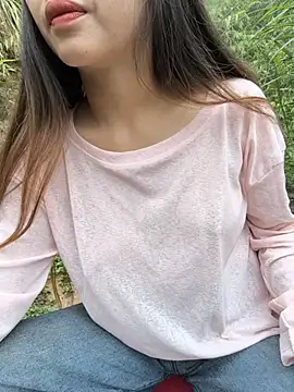 Lolan-00 Adlı Modelin Canlı Sohbet Odası