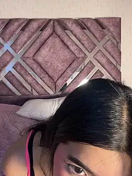 LunaMoore_Pink Live Chatraum