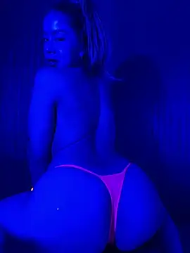 Nikitherose's Live Chat Room
