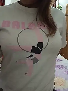 Tanha18 élő chatszobája