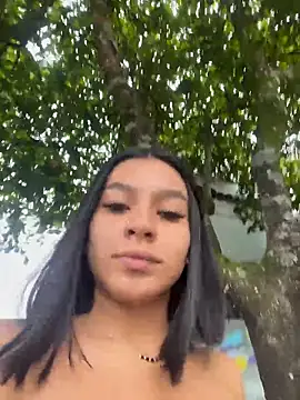 AlyssaRay's Live Chat Room