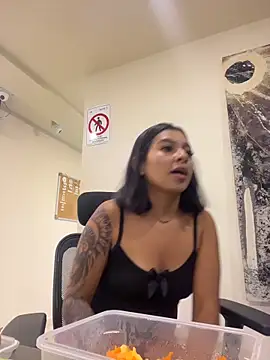 غرفة دردشة AlyssaRay المباشرة