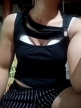 love_baby- Adlı Modelin Canlı Sohbet Odası