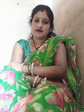 Rayal_bhabi Adlı Modelin Canlı Sohbet Odası