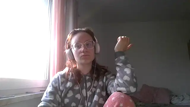 LuckySLove's Live Chat Room