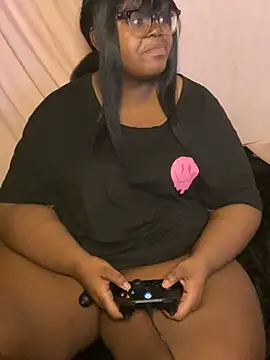 חדר צ'אט בשידור חי של nylatheupgrade