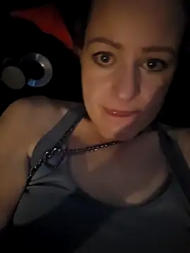 DarceyDevilDoll Adlı Modelin Canlı Sohbet Odası