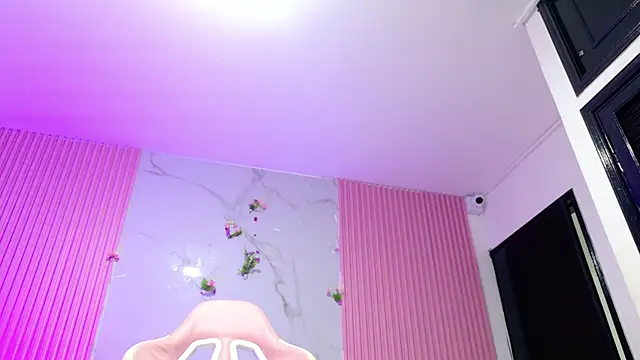 חדר צ'אט בשידור חי של dafne17_