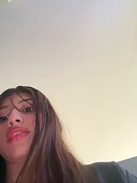 dafne17_ Adlı Modelin Canlı Sohbet Odası