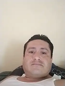 Živá chatovací místnost checheludo23