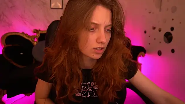 Chat soba uživo modela CuteeFoxy