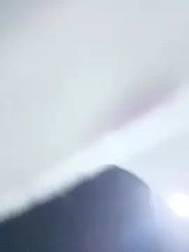 חדר צ'אט בשידור חי של Techi0525