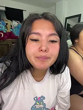 -Mellani- – Naživo chatovacia miestnosť