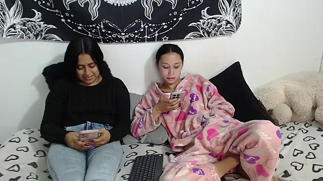 غرفة دردشة abby_n_emily المباشرة