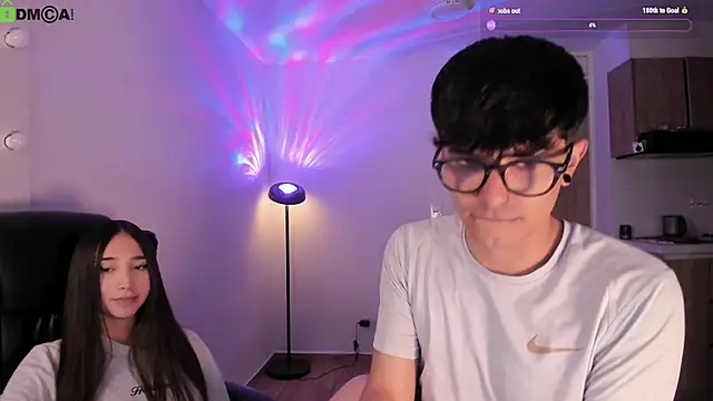 Mikeyvioleta_ 现场聊天室