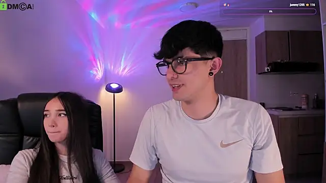 Živá chatovací místnost Mikeyvioleta_