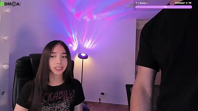 Pokój czatu na żywo – Mikeyvioleta_
