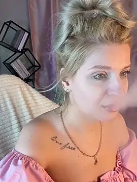 Sala de chat en directo de Hot_blondie