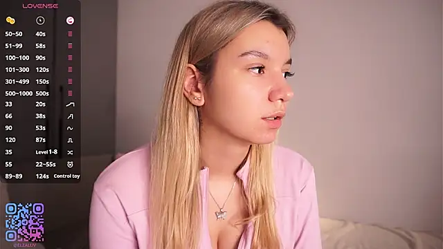 Živá chatovací místnost BrynnHolverson