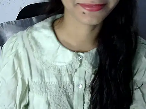 Chat soba uživo modela Shezi_N