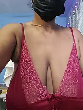 Pokój czatu na żywo – Desi_Maya69