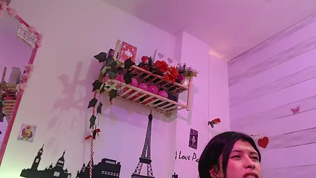 Živá chatovací místnost petite_coral