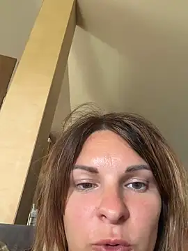 kinkysarahx Adlı Modelin Canlı Sohbet Odası
