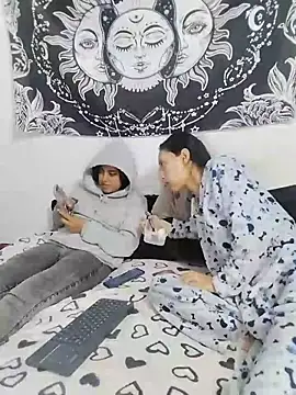Chatroom en direct de emily_n_abby