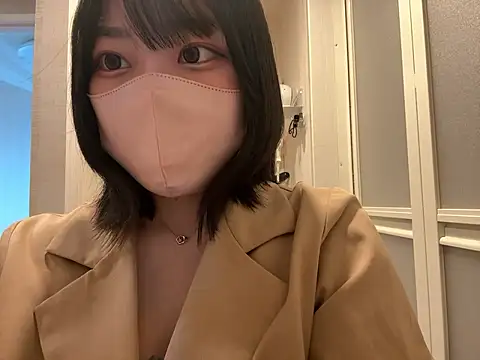 Živá chatovací místnost pinkudayo_girl