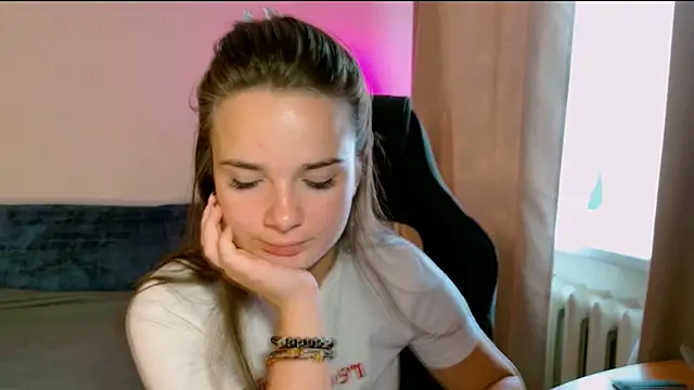 May_Bloom – live chatrum