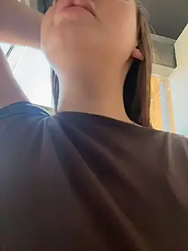 غرفة دردشة KiraSunshine المباشرة