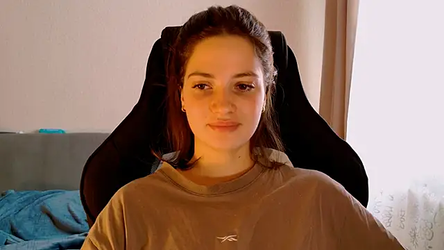 Živá chatovací místnost KiraVair
