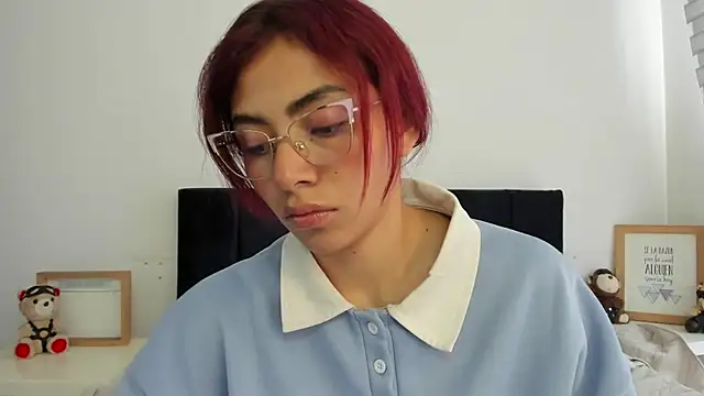 غرفة دردشة melanie_roux__ المباشرة