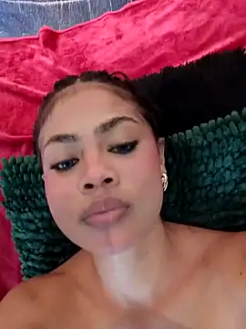 חדר צ'אט בשידור חי של LorenaVarga