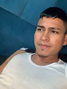 Show de webcam de Emiliano_Reyes