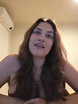 MiaRides19 – Naživo XXX chat