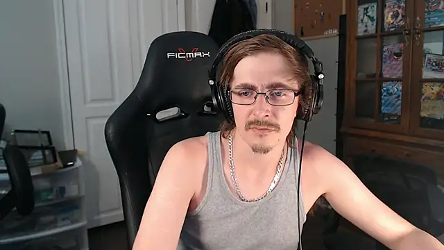 Živá chatovací místnost CasuallyCorrupt