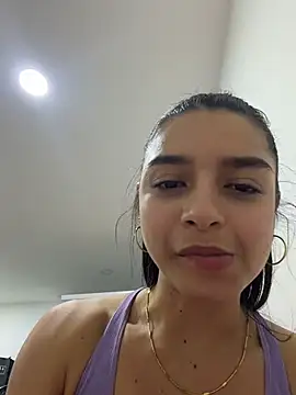 violeta365 Adlı Modelin Canlı Sohbet Odası
