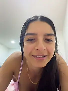 violeta365 Adlı Modelin Canlı Sohbet Odası