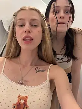 kira_mia Adlı Modelin Canlı Sohbet Odası