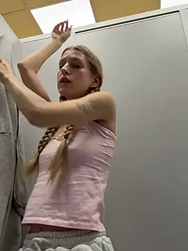 kira_mia – Kamerová šou