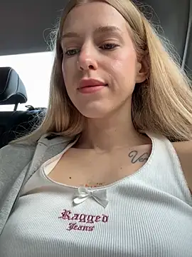 kira_mia Live seks camshow