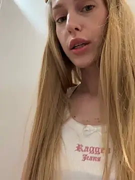 Sala de chat ao vivo de kira_mia