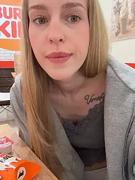 kira_mia 실시간 채팅방