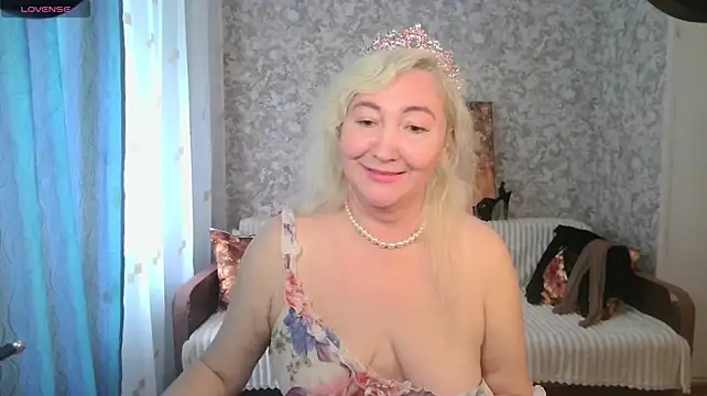 دردشة LadyKriss الجنسية المباشرة