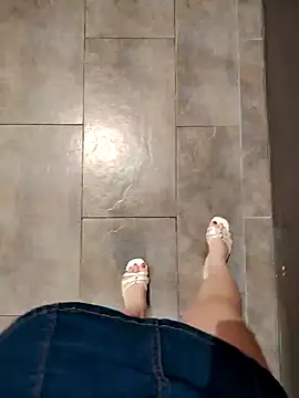 Chat soba uživo modela Mina-02
