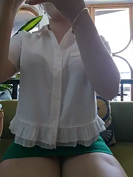 Mina-02 Live Chatraum