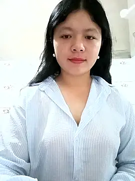 lisa-bae00 Adlı Modelin Canlı Sohbet Odası