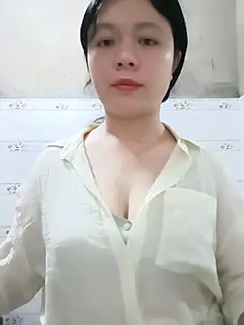lisa-bae00 Adlı Modelin Canlı Sohbet Odası