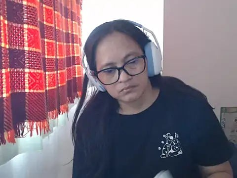 Chat soba uživo modela Kinkybela2025